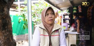 Karni adalah salah seorang Relawan IKI. Ia tinggal di salah satu kampung pemulung Jakarta. Karni adalah relawan kependudukan Institut Kewarganegaraan Indonesia