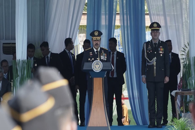 Individu yang punya akar Indonesia dapat masuk skema GCI. Skema ini diluncurkan pemerintah Indonesia merespon isu kewarganegaraan ganda. GCI adalah Global Citizenship of Indonesia.