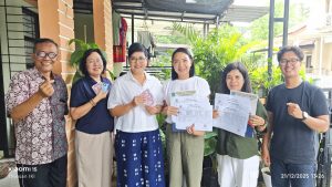 Foto Penyerahan Dokumen Kependudukan