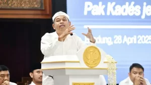 Media sosial dihebohkan oleh narasi bahwa gawat ada WNA Israel ber KTP Cianjur. Namun Dedi Mulyadi tetap tenang dan akan memastikan dahulu ke Dukcapil.