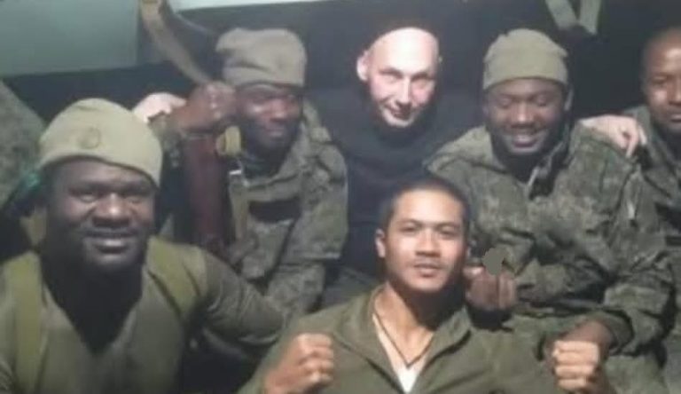 Kasus kewarganegaraan Muhammad Rio dari satbrimob Polda Aceh berujung kehilangan kewarganegaraan akibat bergabung dengan tentara asing tanpa ijin presiden.