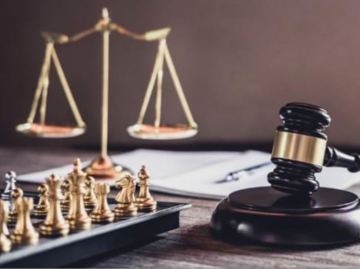 Artikel seri 2 ini merupakan laporan bacaan atas buku Politik Hukum Indonesia: Teori dan Praktik.