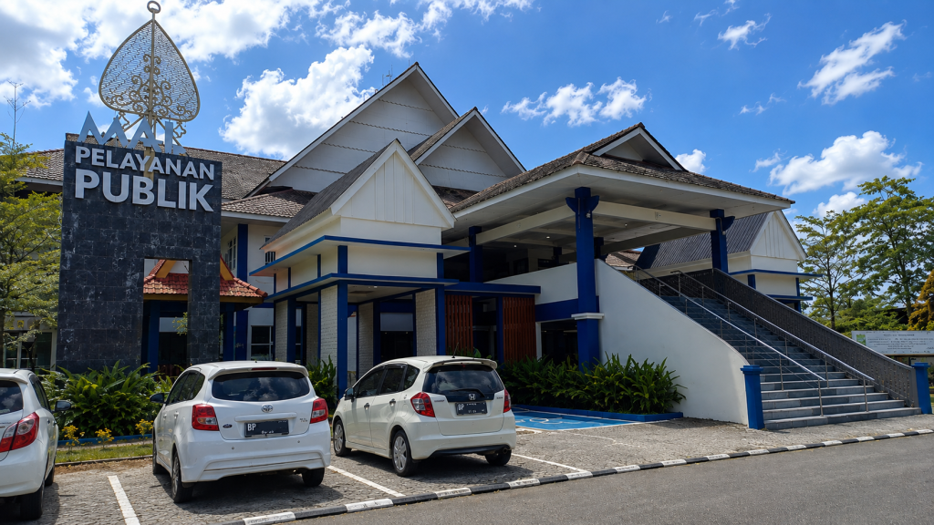 Sidang di Mal: Inovasi Layanan Kependudukan dari Dukcapil dan PN Tanjung Pinang.