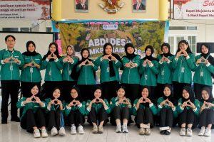 Literasi Kependudukan dalam Abdi Desa VI UKM Kependudukan UNAIR.