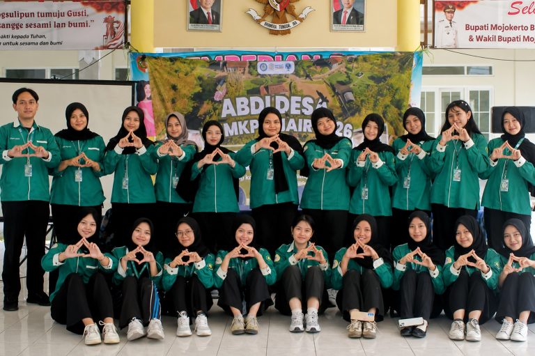 Literasi Kependudukan dalam Abdi Desa VI UKM Kependudukan UNAIR.