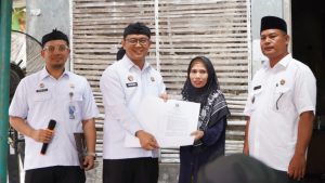 Penegasan Kewarganegaraan diberikan Kepada Ibu Baedah dan 5 Anaknya oleh Ditjen AHU Kemenkum.